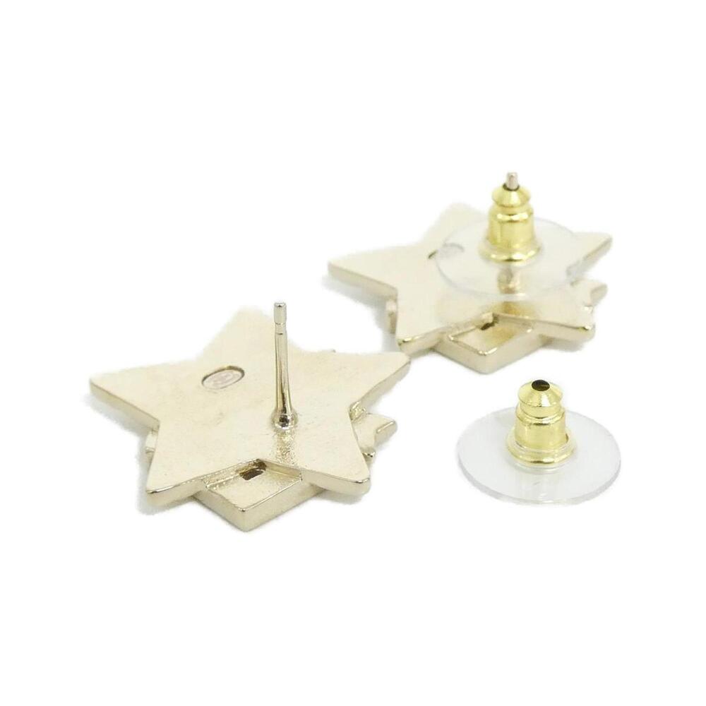 CHANEL White Earrings - Picture 3 of 3
